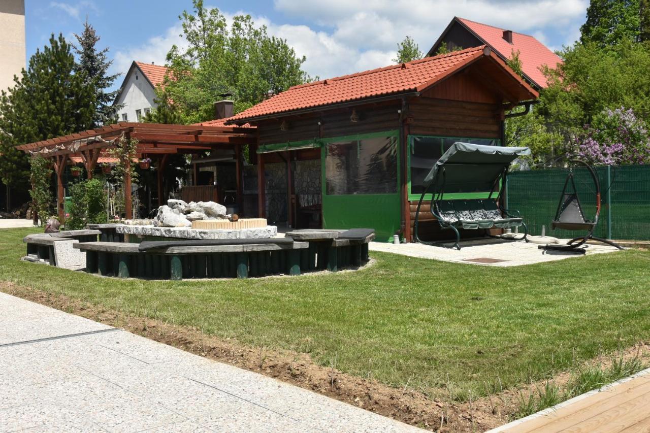 Apartments And Rooms Kod Eli Ravna Gora Luaran gambar