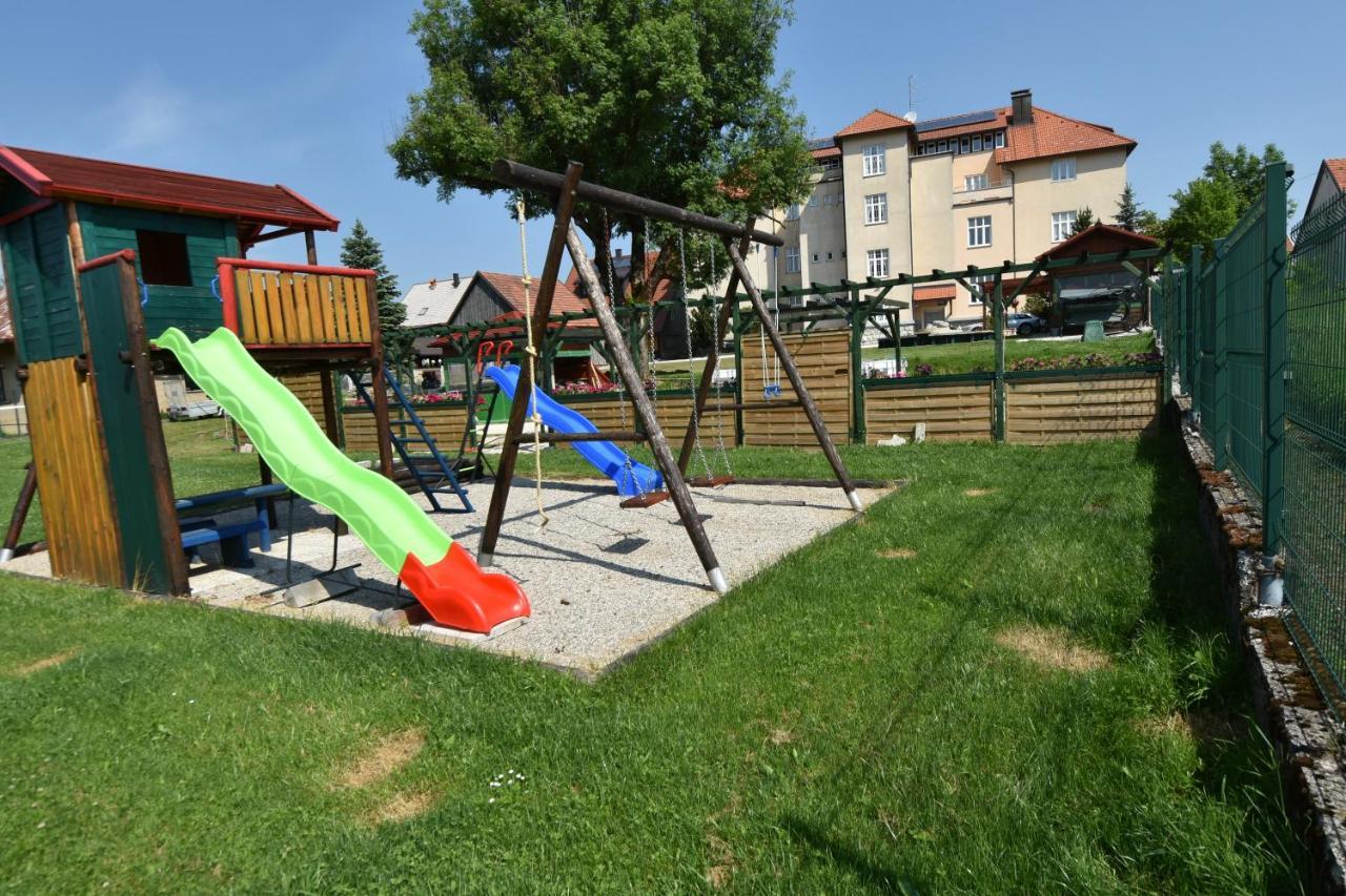 Apartments And Rooms Kod Eli Ravna Gora Luaran gambar