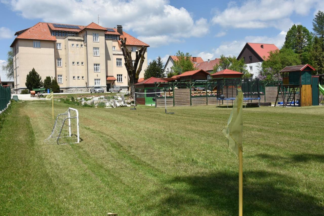 Apartments And Rooms Kod Eli Ravna Gora Luaran gambar
